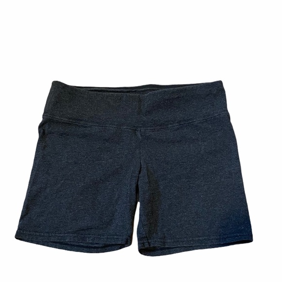 TNA Shorts - Picture 2 of 5